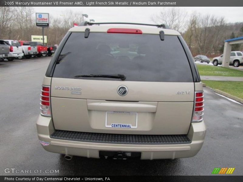 Light French Silk Metallic / Medium Dark Parchment 2005 Mercury Mountaineer V8 Premier AWD