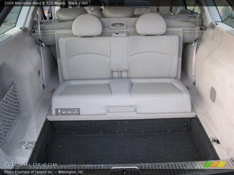  2004 E 320 Wagon Trunk
