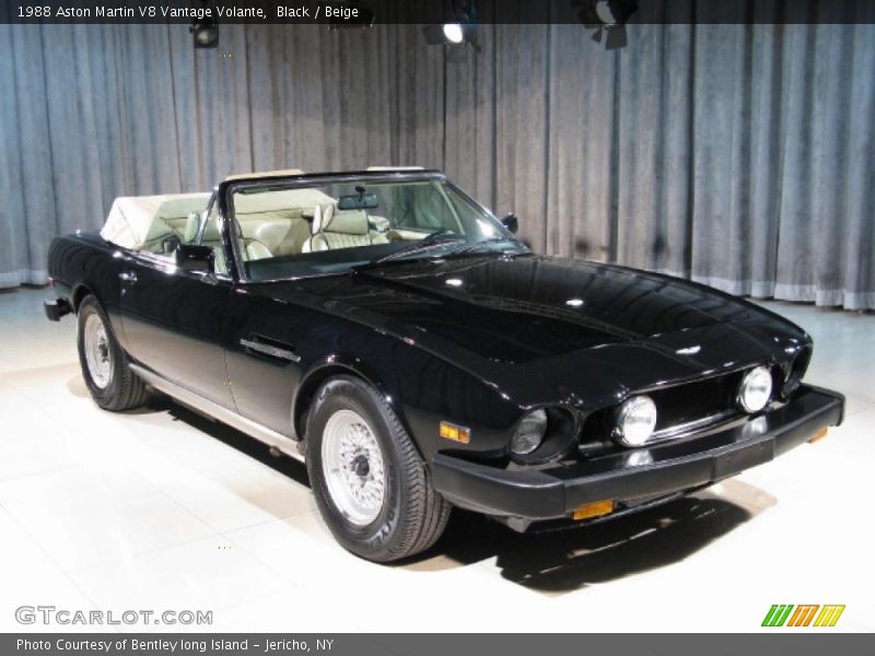 Front 3/4 View of 1988 V8 Vantage Volante