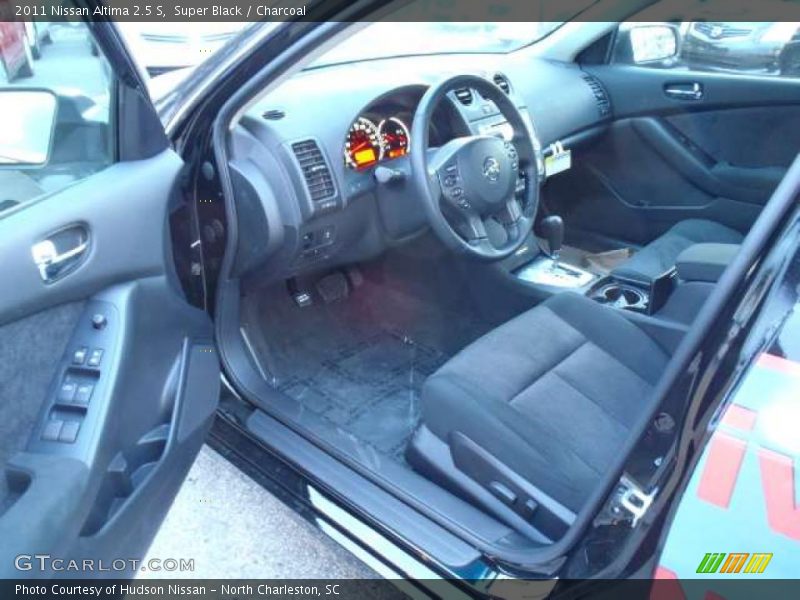 Super Black / Charcoal 2011 Nissan Altima 2.5 S