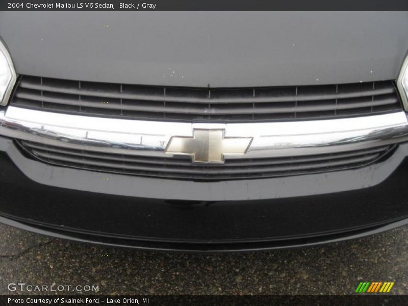 Black / Gray 2004 Chevrolet Malibu LS V6 Sedan