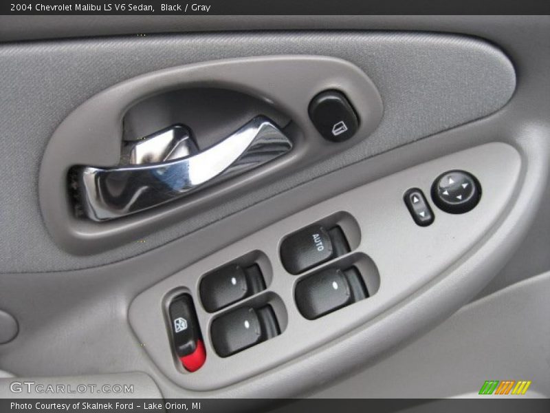 Black / Gray 2004 Chevrolet Malibu LS V6 Sedan
