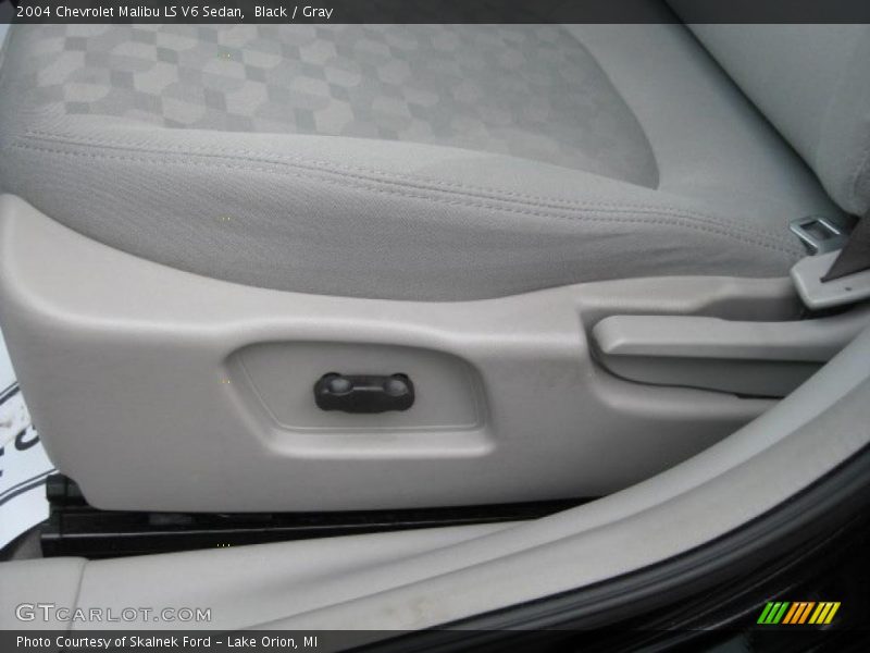 Black / Gray 2004 Chevrolet Malibu LS V6 Sedan