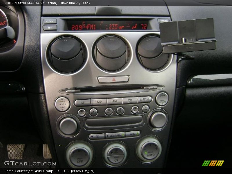 Controls of 2003 MAZDA6 s Sedan