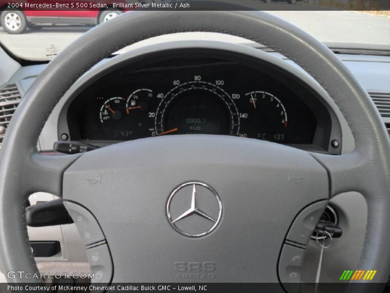 Controls of 2004 S 500 Sedan