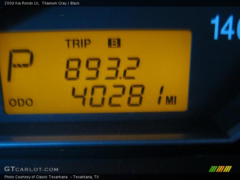 Titanium Gray / Black 2009 Kia Rondo LX