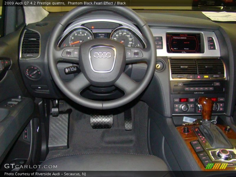 Phantom Black Pearl Effect / Black 2009 Audi Q7 4.2 Prestige quattro