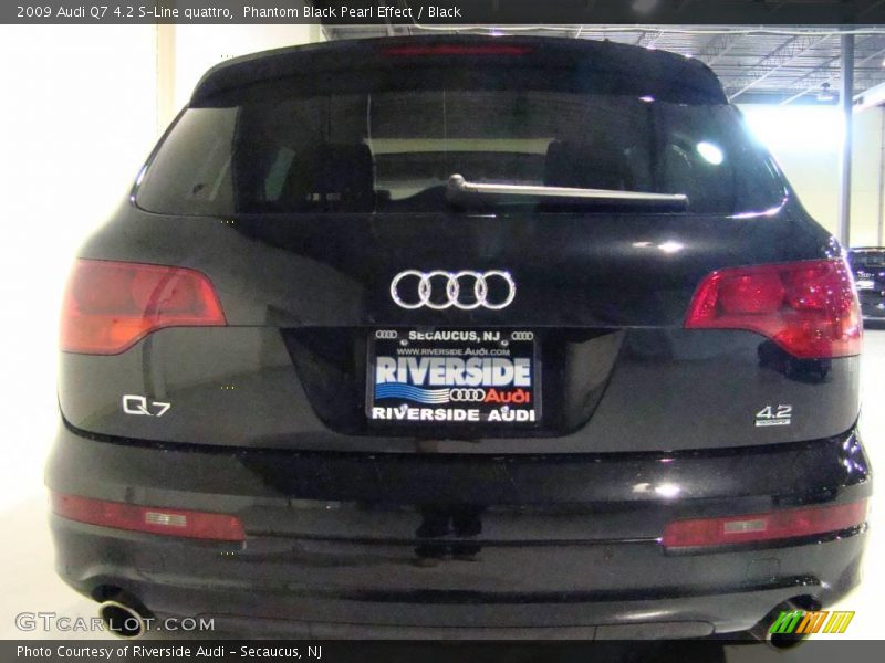 Phantom Black Pearl Effect / Black 2009 Audi Q7 4.2 S-Line quattro