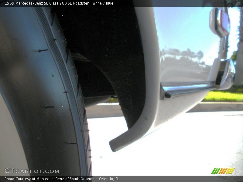 White / Blue 1969 Mercedes-Benz SL Class 280 SL Roadster
