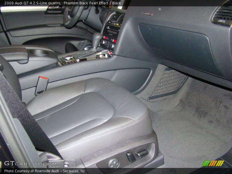 Phantom Black Pearl Effect / Black 2009 Audi Q7 4.2 S-Line quattro