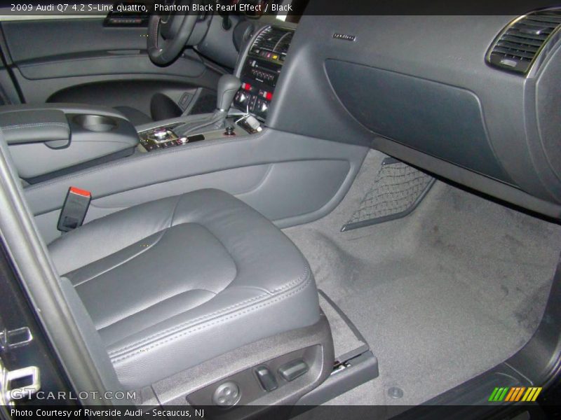 Phantom Black Pearl Effect / Black 2009 Audi Q7 4.2 S-Line quattro