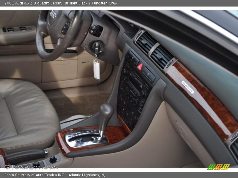 Brilliant Black / Tungsten Grey 2001 Audi A6 2.8 quattro Sedan