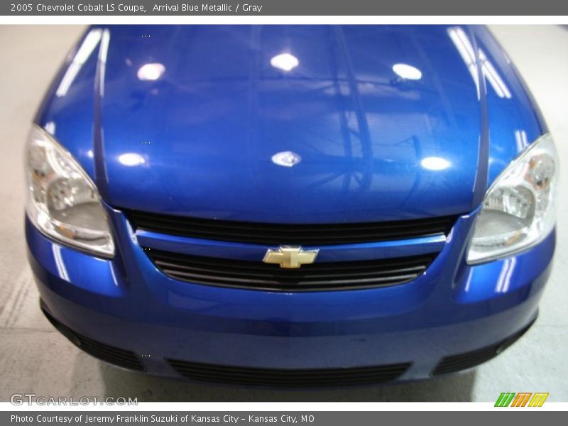 Arrival Blue Metallic / Gray 2005 Chevrolet Cobalt LS Coupe