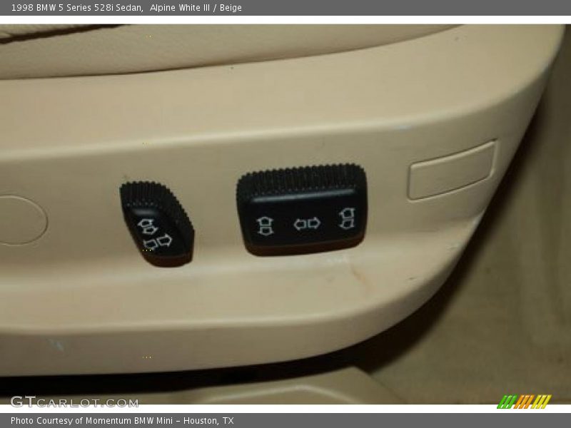 Alpine White III / Beige 1998 BMW 5 Series 528i Sedan