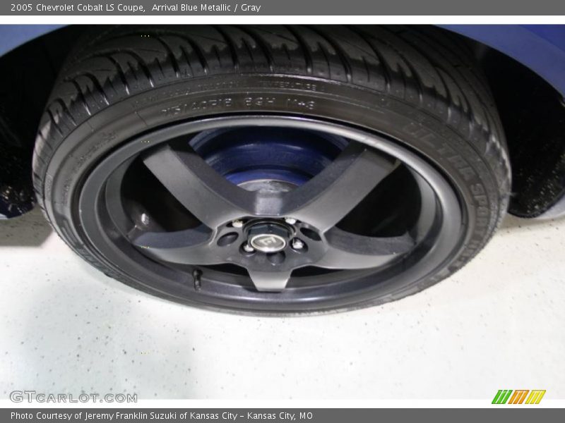 Arrival Blue Metallic / Gray 2005 Chevrolet Cobalt LS Coupe
