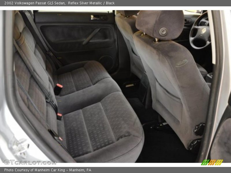 Reflex Silver Metallic / Black 2002 Volkswagen Passat GLS Sedan