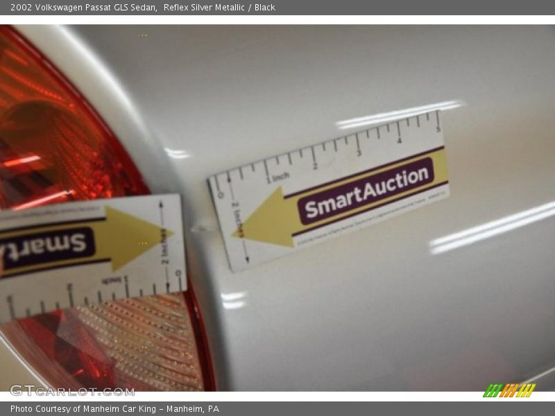 Reflex Silver Metallic / Black 2002 Volkswagen Passat GLS Sedan