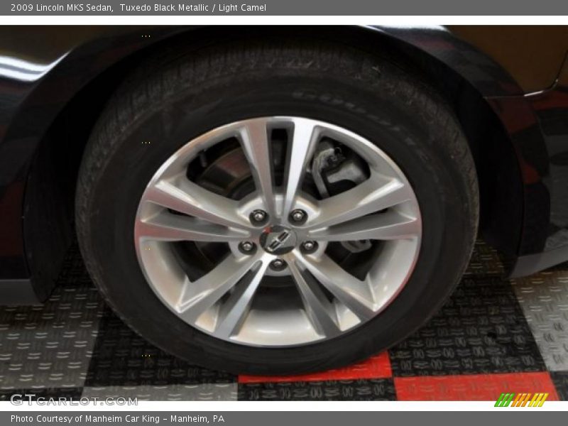 Tuxedo Black Metallic / Light Camel 2009 Lincoln MKS Sedan