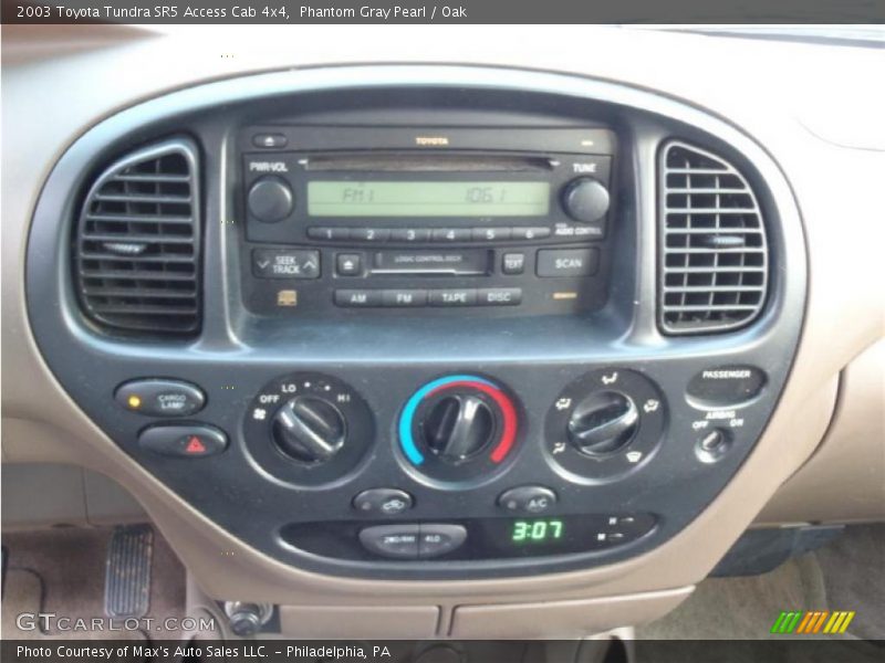 Controls of 2003 Tundra SR5 Access Cab 4x4