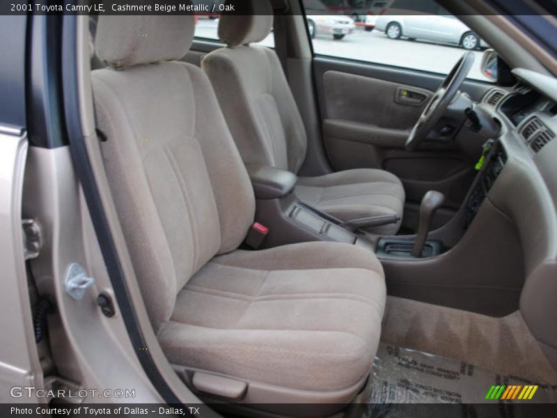 Cashmere Beige Metallic / Oak 2001 Toyota Camry LE