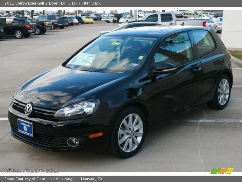 Front 3/4 View of 2011 Golf 2 Door TDI
