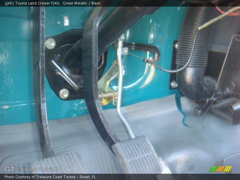 Controls of 1981 Land Cruiser FJ40