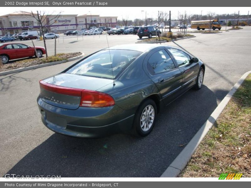 Onyx Green Pearlcoat / Taupe 2002 Dodge Intrepid SE