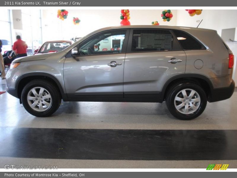 Titanium Silver / Gray 2011 Kia Sorento LX