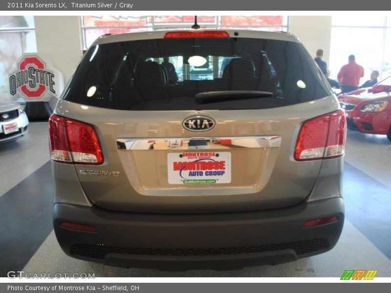 Titanium Silver / Gray 2011 Kia Sorento LX