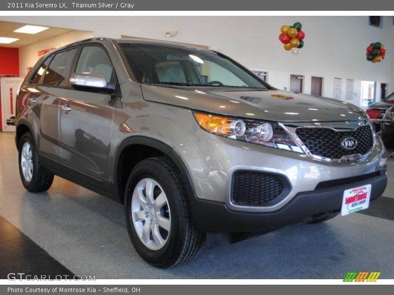 Titanium Silver / Gray 2011 Kia Sorento LX