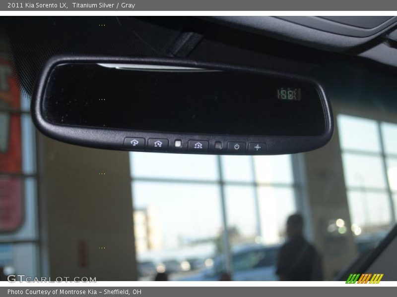 Titanium Silver / Gray 2011 Kia Sorento LX