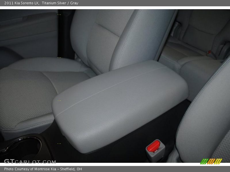 Titanium Silver / Gray 2011 Kia Sorento LX