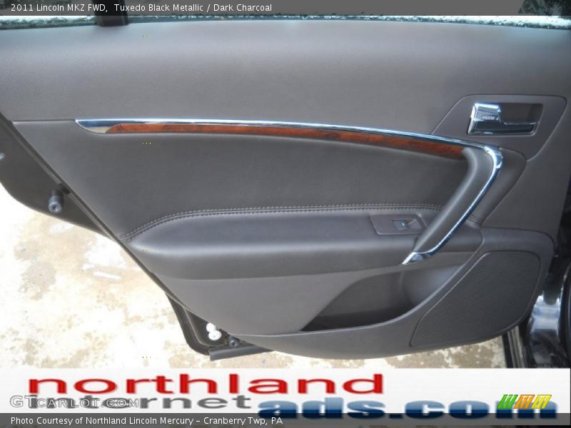 Tuxedo Black Metallic / Dark Charcoal 2011 Lincoln MKZ FWD