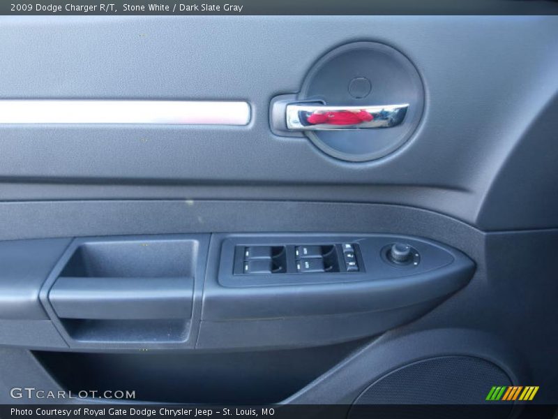 Controls of 2009 Charger R/T