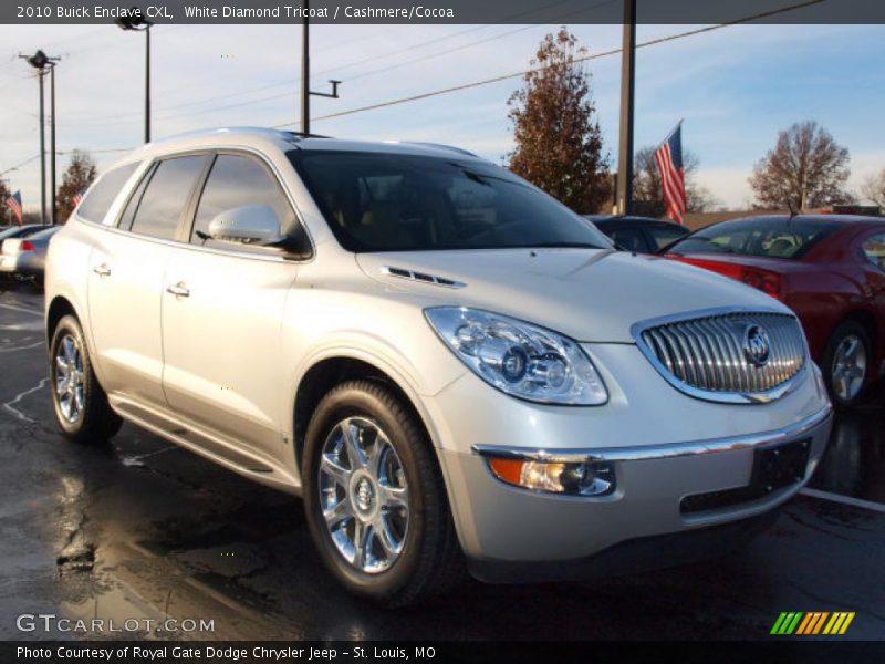 White Diamond Tricoat / Cashmere/Cocoa 2010 Buick Enclave CXL
