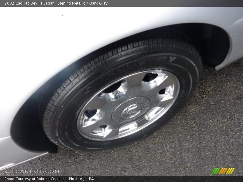 Sterling Metallic / Dark Gray 2002 Cadillac DeVille Sedan