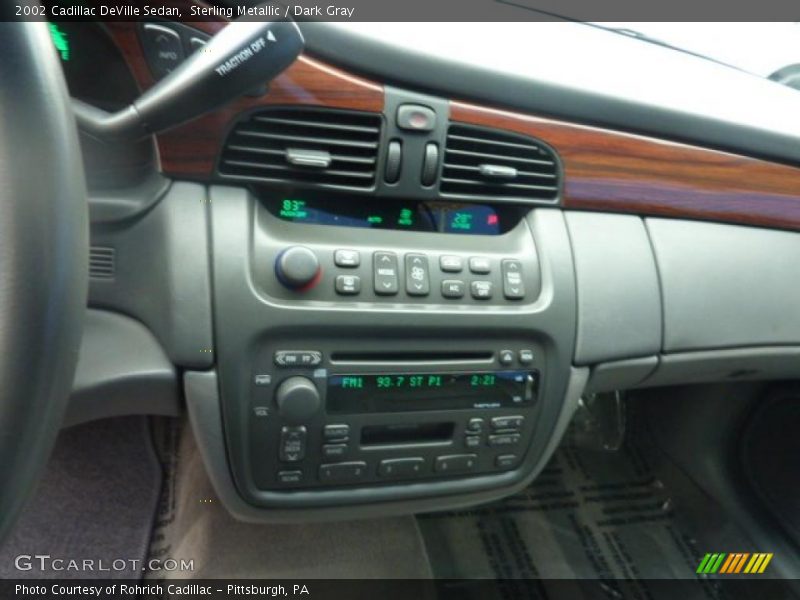 Sterling Metallic / Dark Gray 2002 Cadillac DeVille Sedan