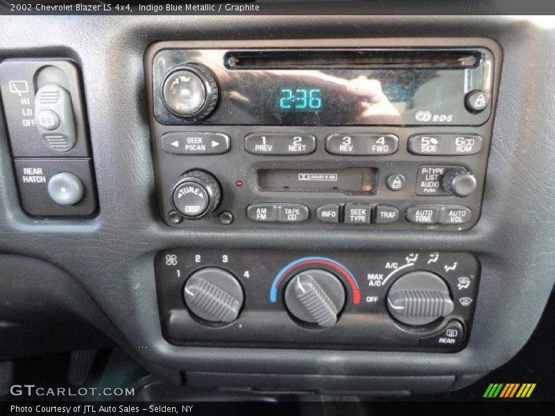 Indigo Blue Metallic / Graphite 2002 Chevrolet Blazer LS 4x4