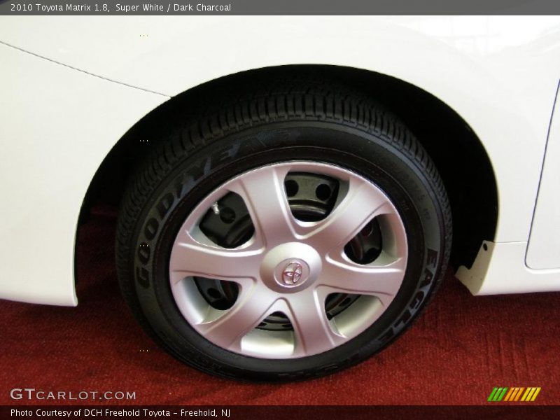 Super White / Dark Charcoal 2010 Toyota Matrix 1.8