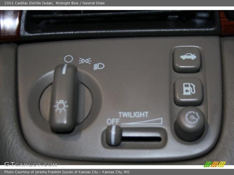 Midnight Blue / Neutral Shale 2001 Cadillac DeVille Sedan