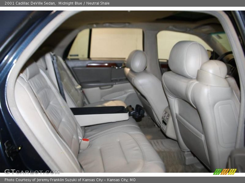 Midnight Blue / Neutral Shale 2001 Cadillac DeVille Sedan