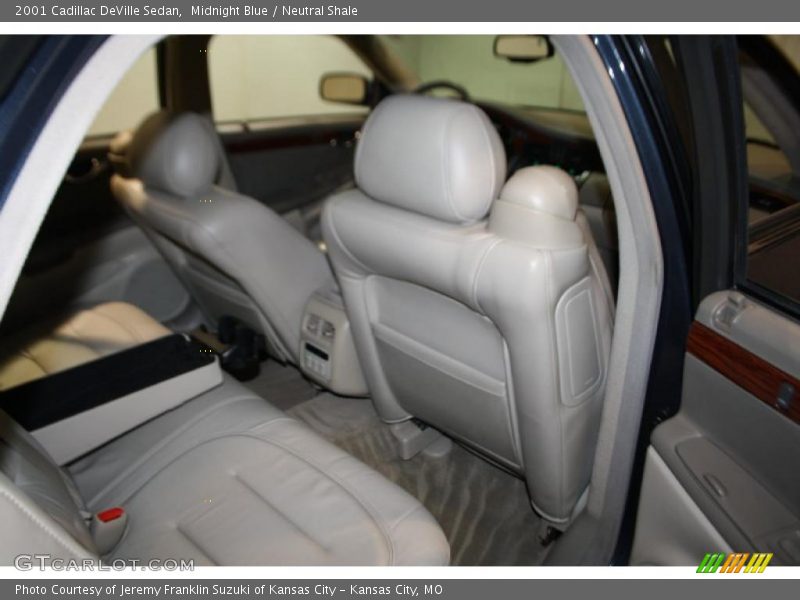 Midnight Blue / Neutral Shale 2001 Cadillac DeVille Sedan