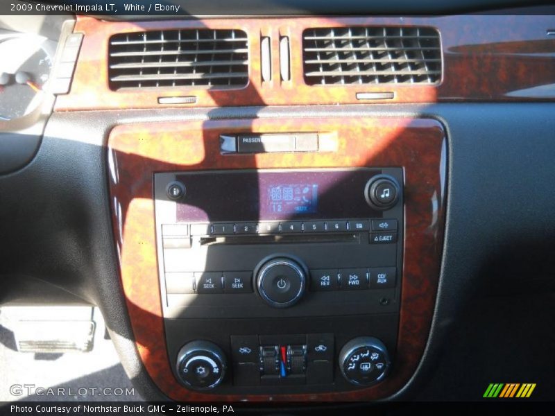 White / Ebony 2009 Chevrolet Impala LT
