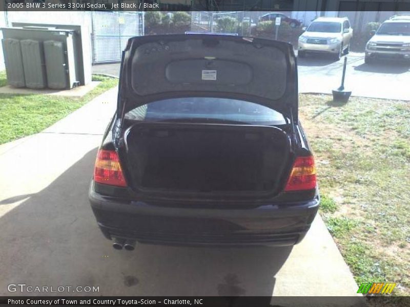 Jet Black / Black 2005 BMW 3 Series 330xi Sedan