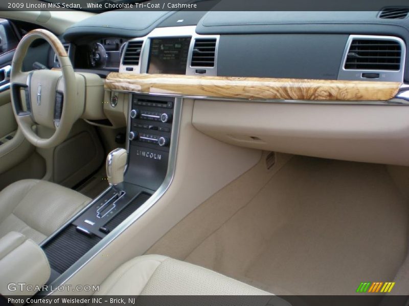 White Chocolate Tri-Coat / Cashmere 2009 Lincoln MKS Sedan