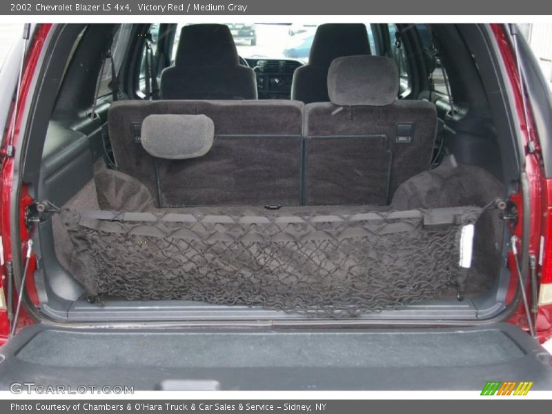 Victory Red / Medium Gray 2002 Chevrolet Blazer LS 4x4