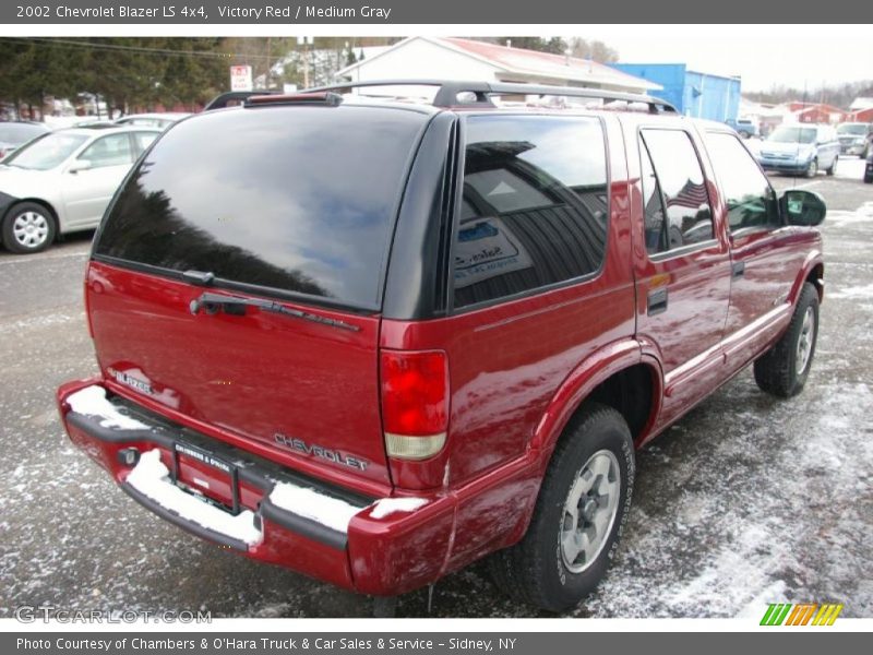 Victory Red / Medium Gray 2002 Chevrolet Blazer LS 4x4