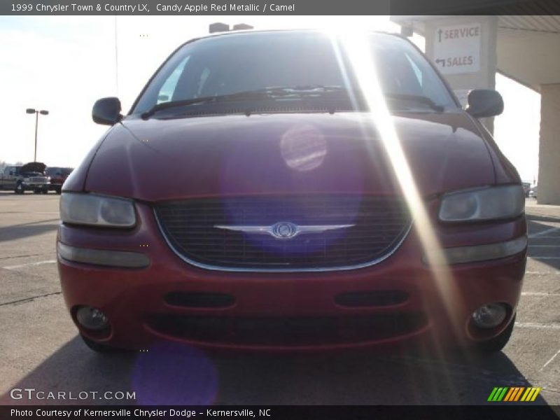 Candy Apple Red Metallic / Camel 1999 Chrysler Town & Country LX