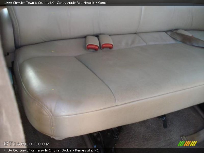 Candy Apple Red Metallic / Camel 1999 Chrysler Town & Country LX