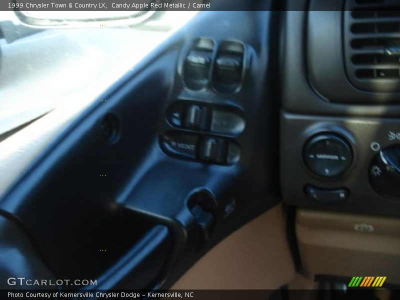 Candy Apple Red Metallic / Camel 1999 Chrysler Town & Country LX